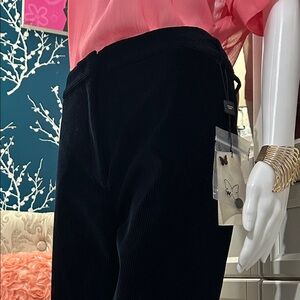 Weekend by MaxMara Dark Navy Corduroy straight leg Trousers
in size 16 NWT